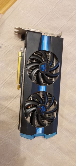 Видео карта GIGABYTE Radeon R9 270 2GB