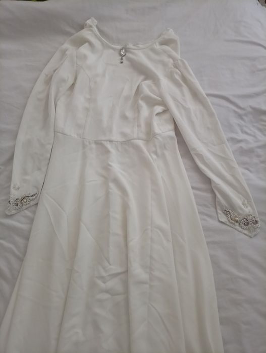 Платья белый красный