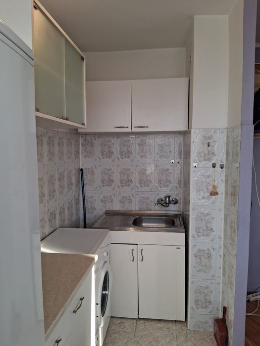 Închiriez apartament cu o cameră aflat in zonă ultimul leu