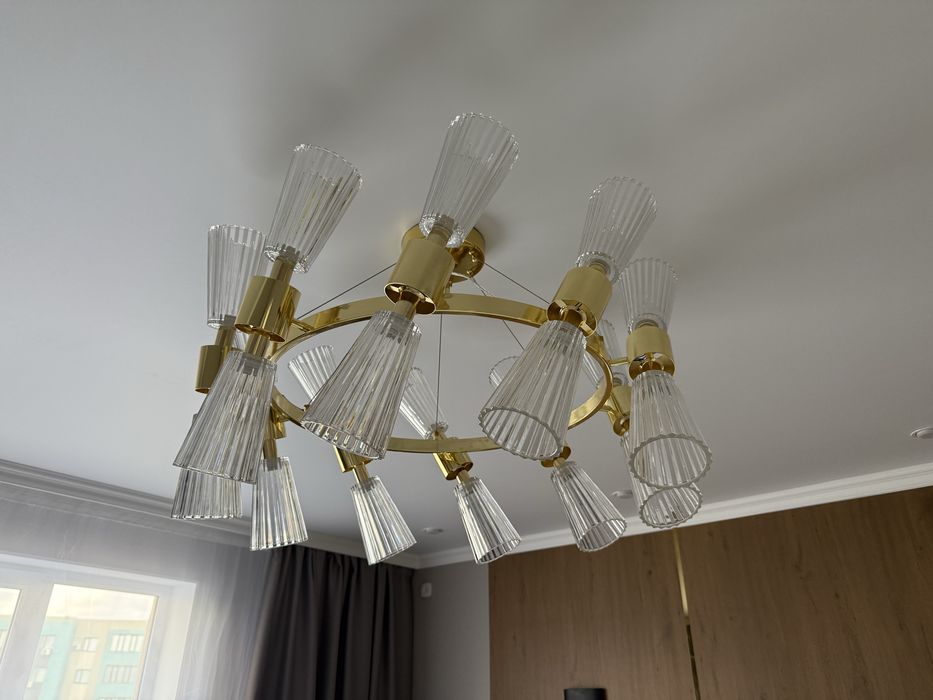 Подвесная Люстра 12шт лампочка