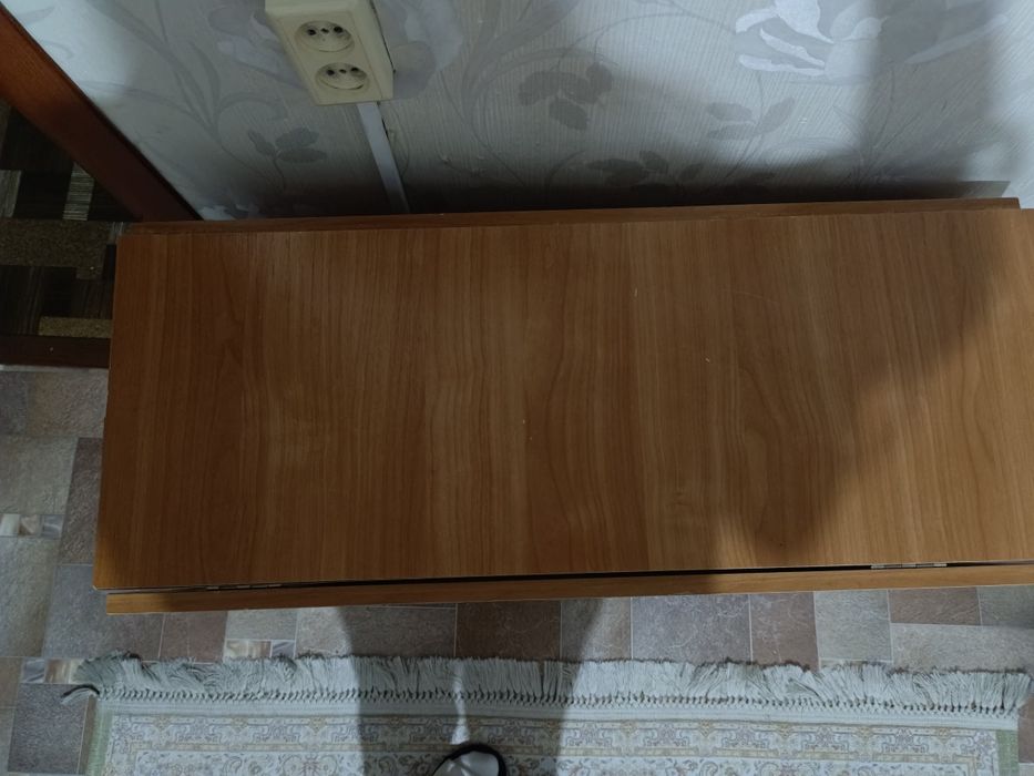 Продам стол состояние хорошее