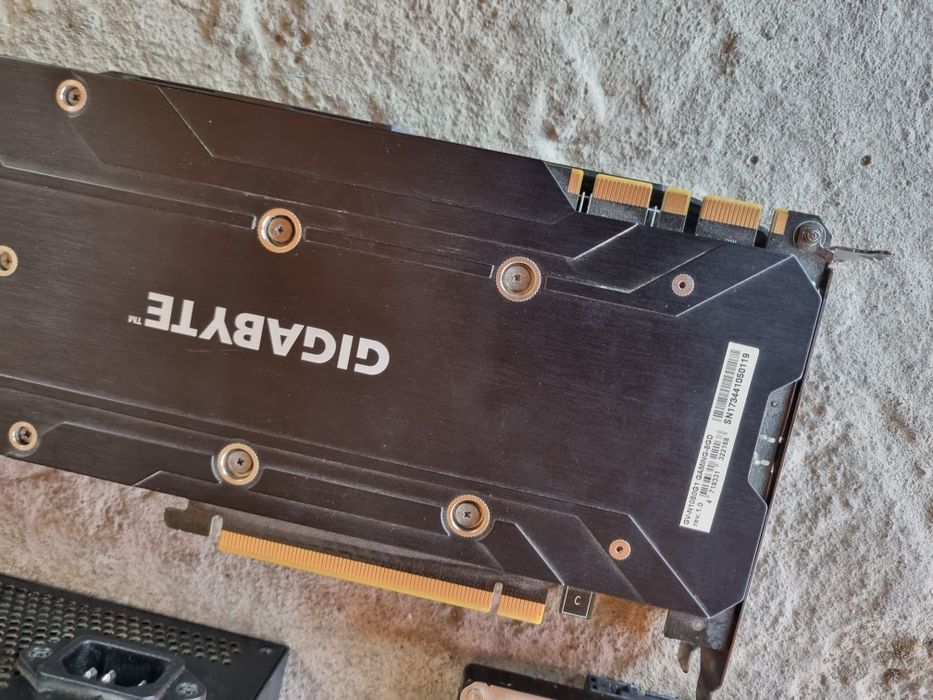 Se vinde piese pc, funcționează 100%