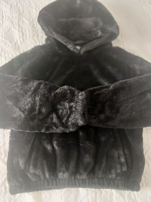 Bluza groasă pufoasă cu glugă – mărimea 170