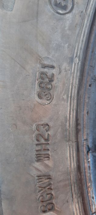2 броя зимни гуми 205 60 16 Esa tear dot21 8mm