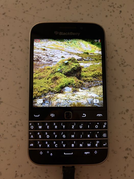 Vând Blackberry Classic 16 GB