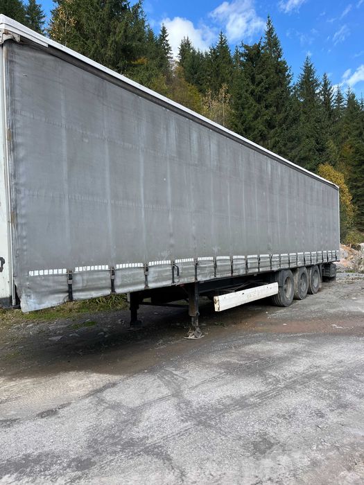 Semiremorca cu prelata