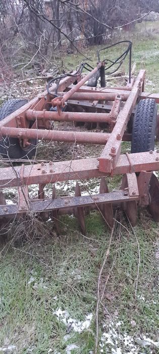 Агро техника трактори и прикачен инвентар