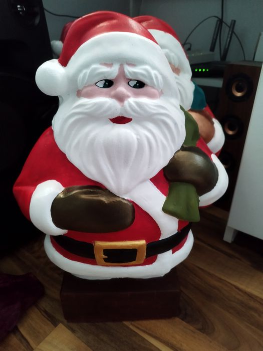 Moș Crăciun din marmura