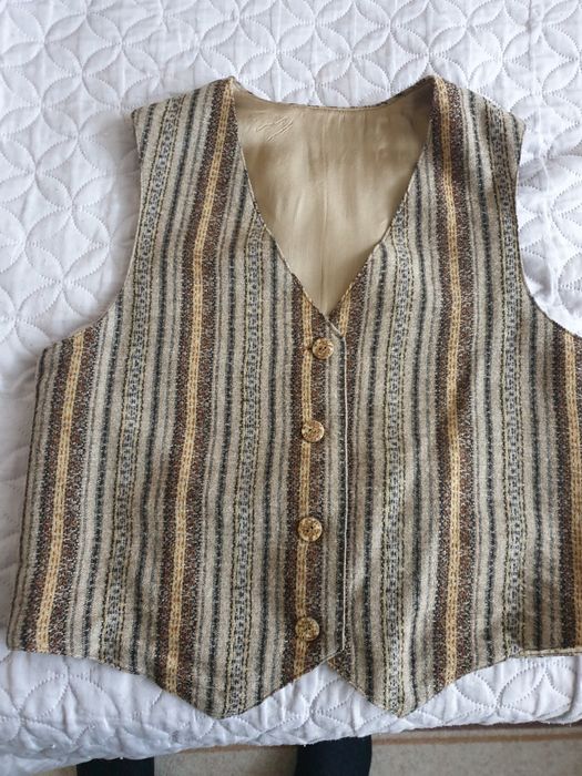 Дамски елечета...