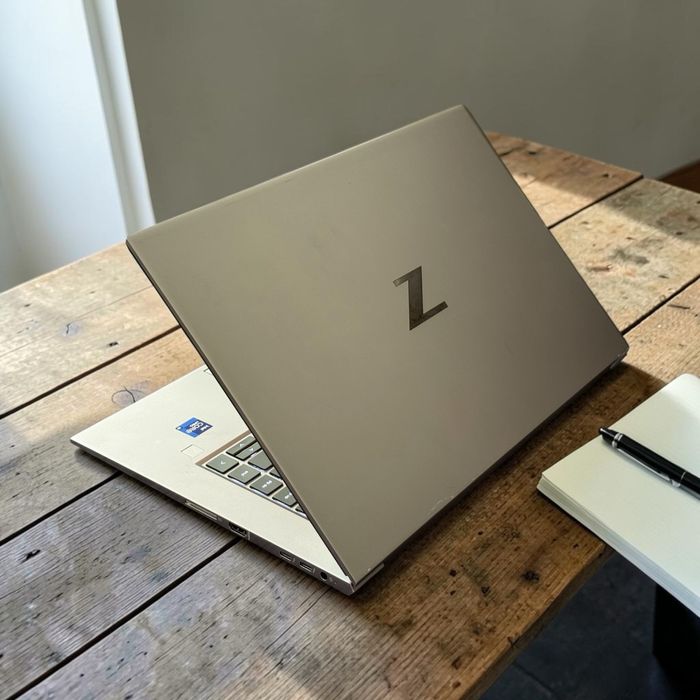 15.6' UHD 4K AMOLED Touch/i9-11950H/Hp Zbook Studio G8/32GB DDR4/1TB SSD/RTX A2000