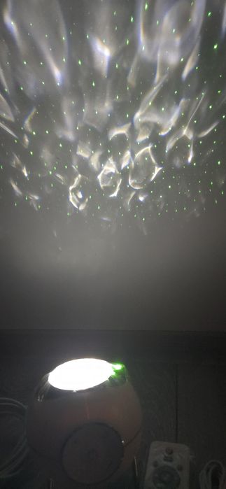 Proiector de stele cu sunete ambientale