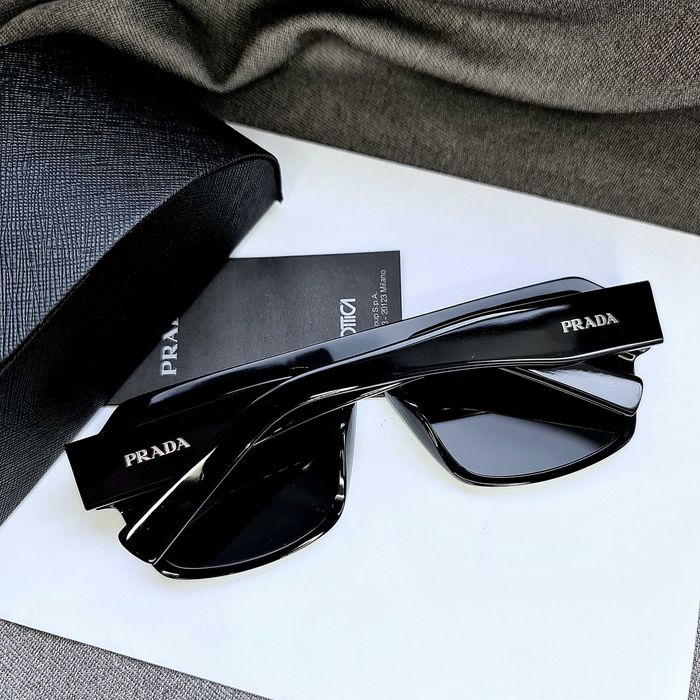 Солнцезащитные очки PR