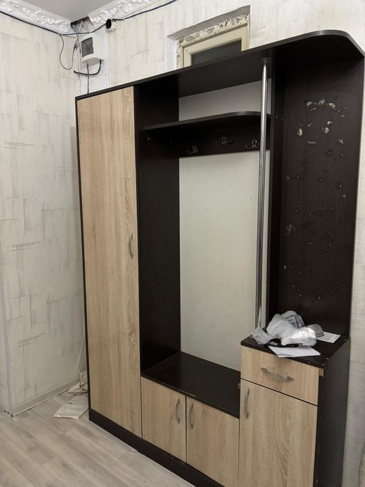 Продам шкаф в прихожую