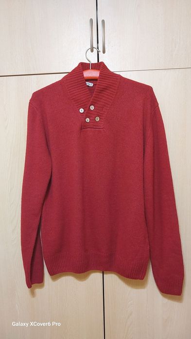 Мъжки пуловер Cashmere. Размер М30 % e кашмир, 20% коприна, 50% вълна