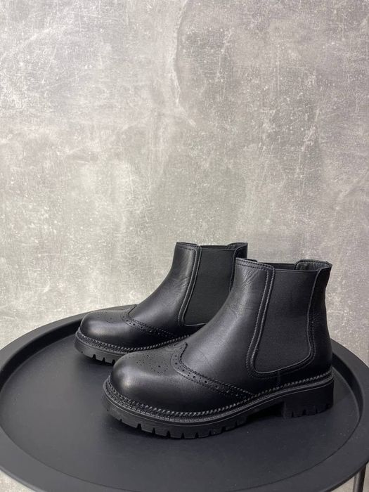 черни дамски боти челси