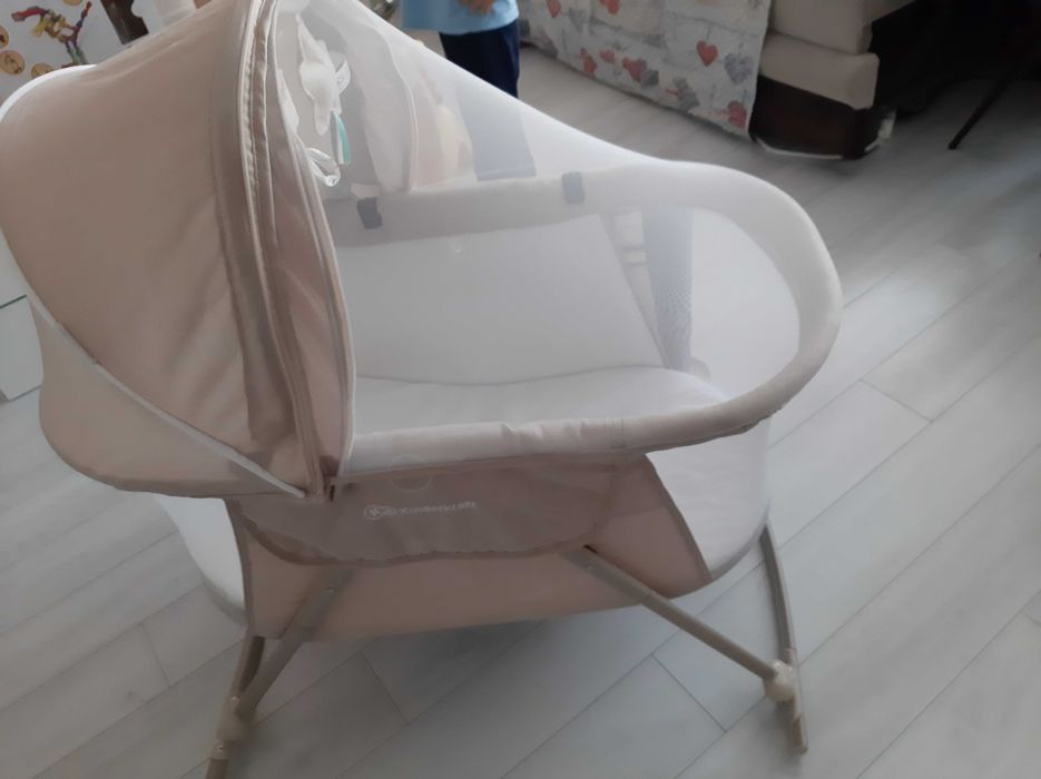 ПРОДАВАМ Легло-люлка Kinderkraft