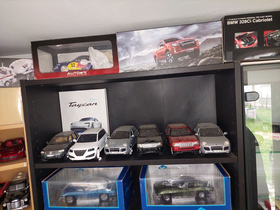 Колекционерски модели 1:18 Autoart,Revell,Solido,Maisto,Anson,Rico