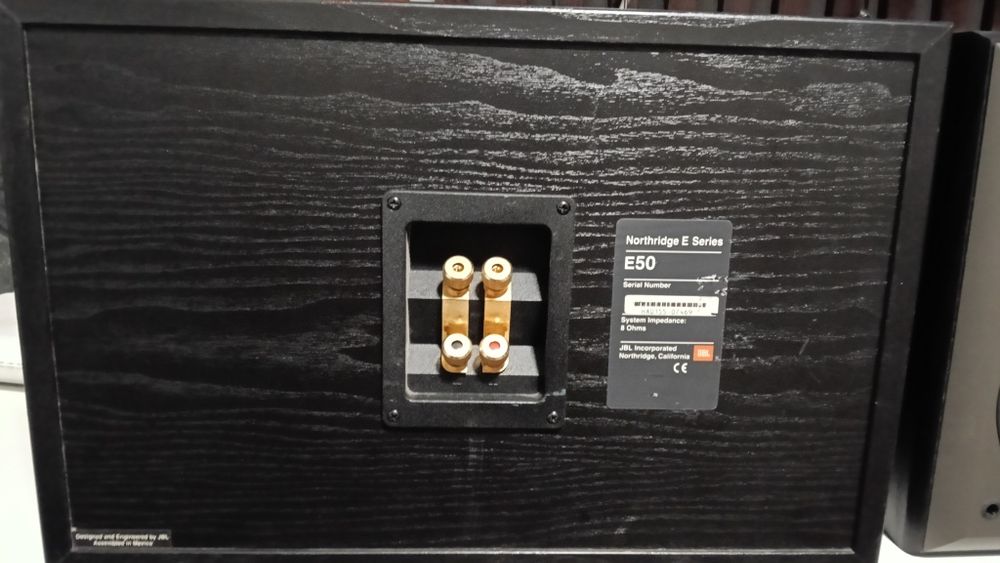 Boxe de Studio JBL E50