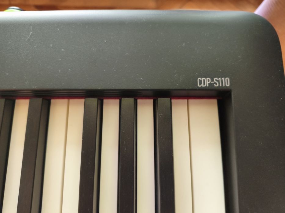 Продавам дигитално пияно Casio CDP-S110