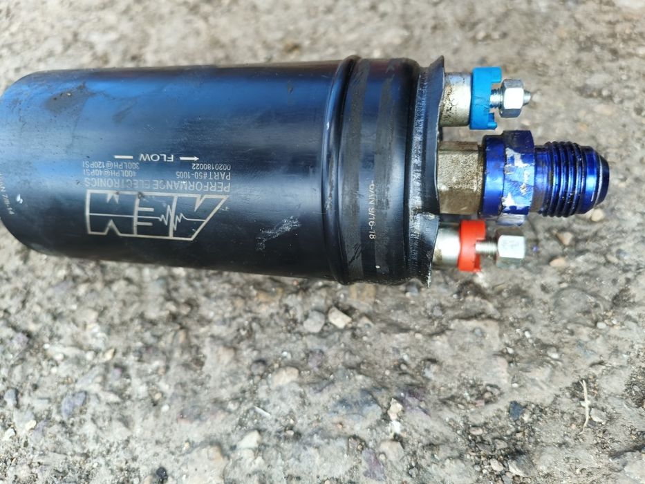 Противоотливной бак и насос высокого давления.