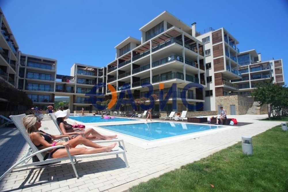 Продава се Тристаен апартамент в Обзор - 360 кв.м за 425 €/кв.м - Снимка #12