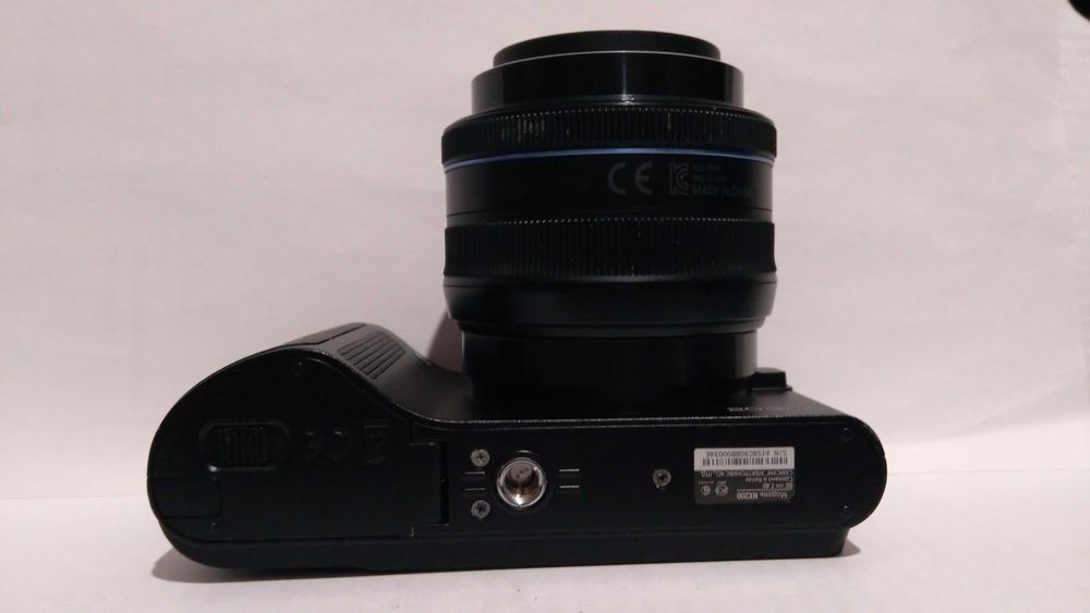 Фотоаппарат Samsung NX200