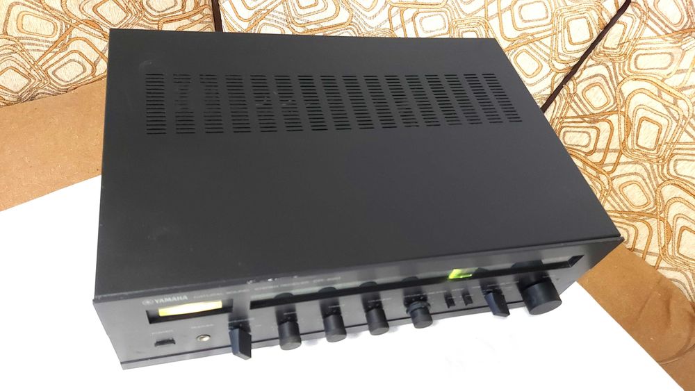 Amplificator cu radio Yamaha CR 220