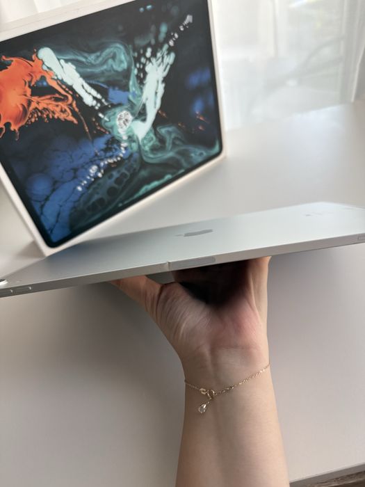 Ipad pro 3 12.9 inch 64 GB, Magic Keyboard, Apple pencil 2