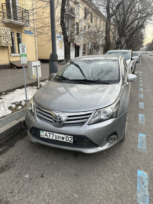 Продам машины с пробегам тойота авенсис