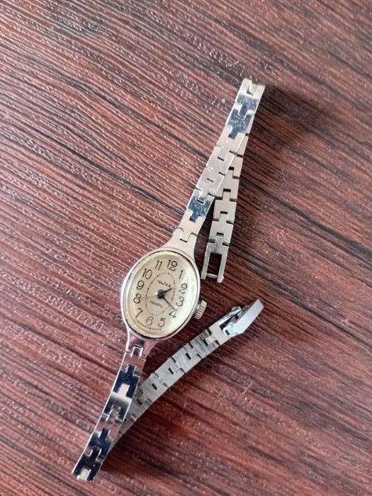 Часы женские СЛАВА.