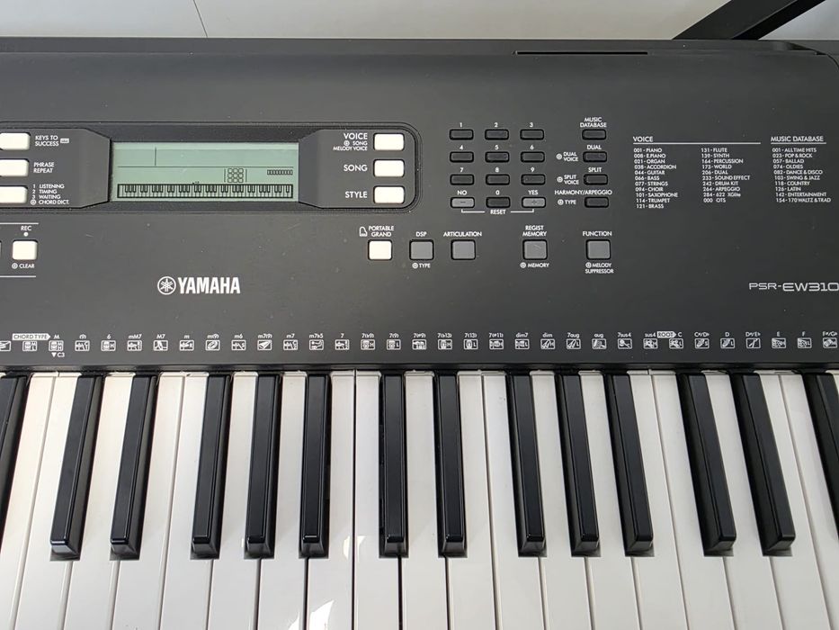 Yamaha  PSR-EW310