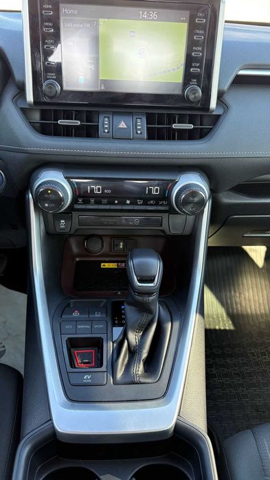 Toyota RAV4 Hybrid, proprietar, garantie Toyota