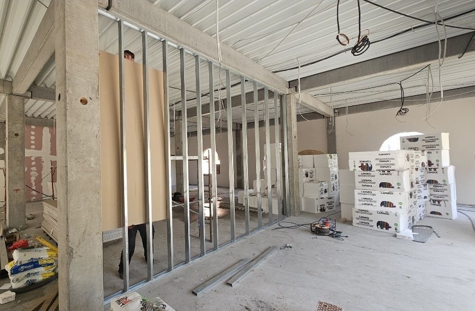 Lucrări construcții și renovări - constructor antreprenor