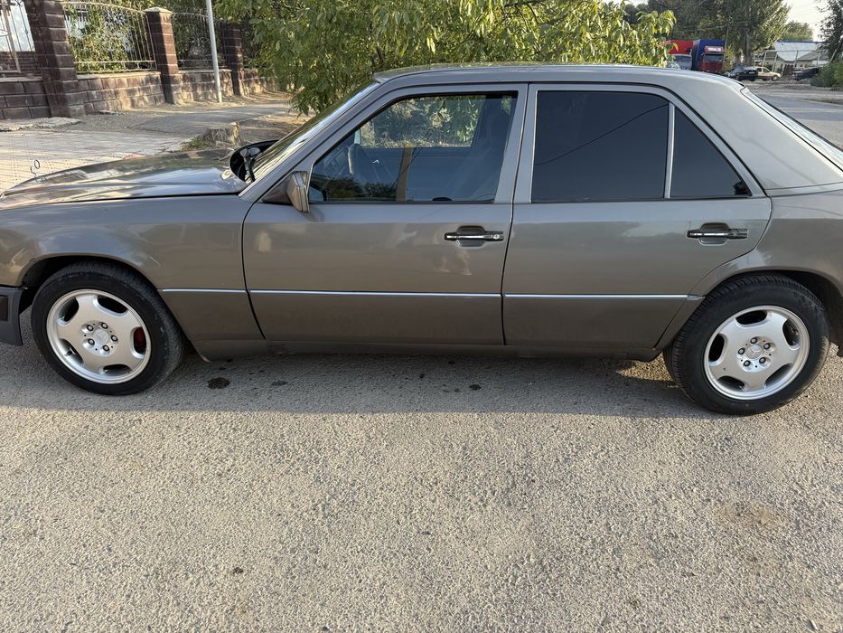 Продам машину Mersedes -benz