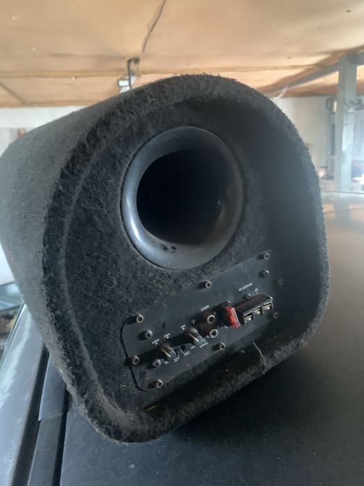 Продам сабуфер для авто