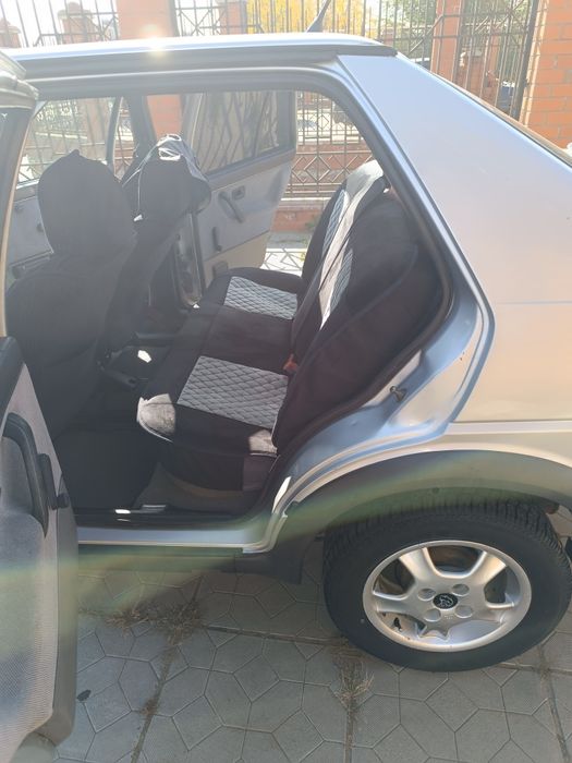 Продам машину Фольксваген Джетта 2