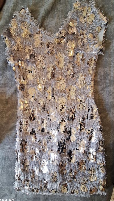 Уникална рокля М размер