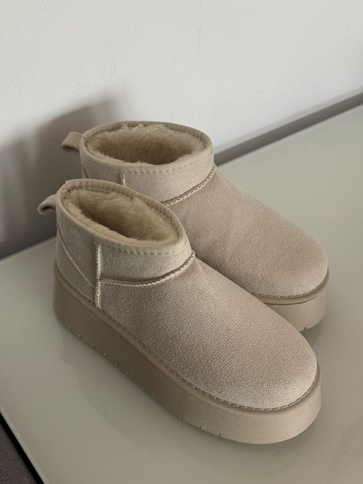 Vand Ugg uri Marimea 39