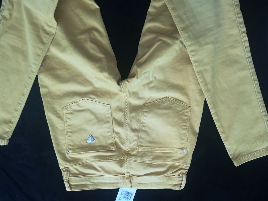 Guess нови дънки  номер 26