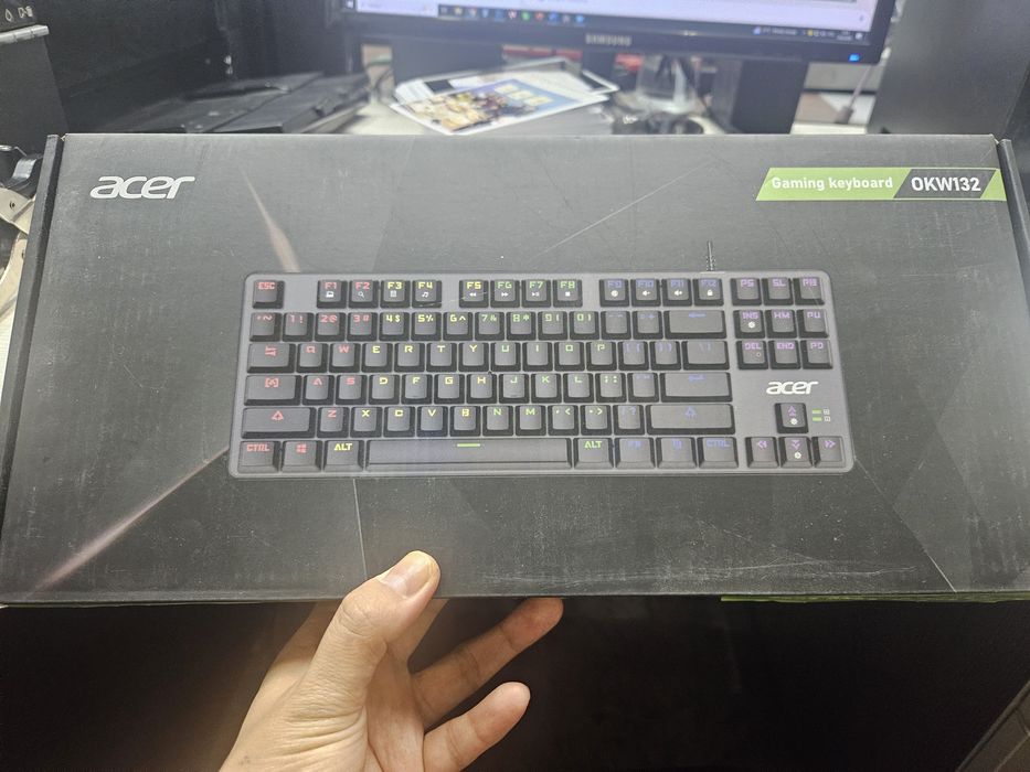 Продам клавиатуру