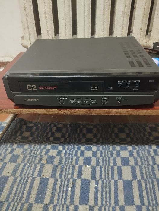 Видеомагнитофон Toshiba