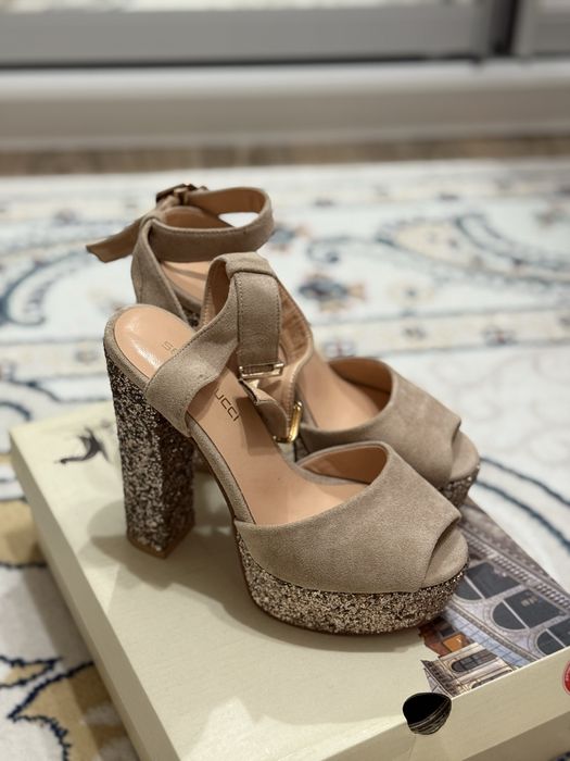 Продам Нарядные Туфли