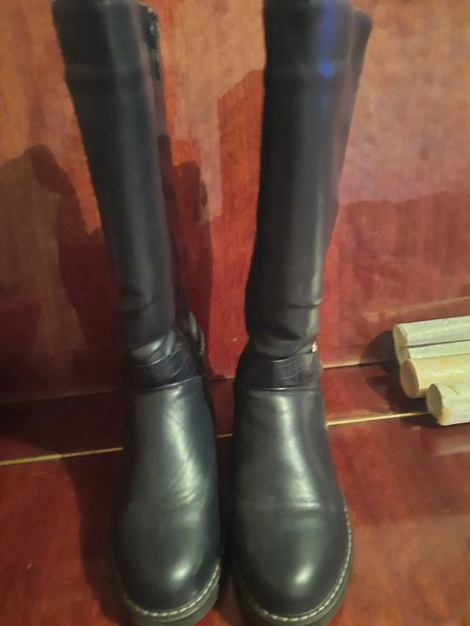 Продам сапожки на девочку