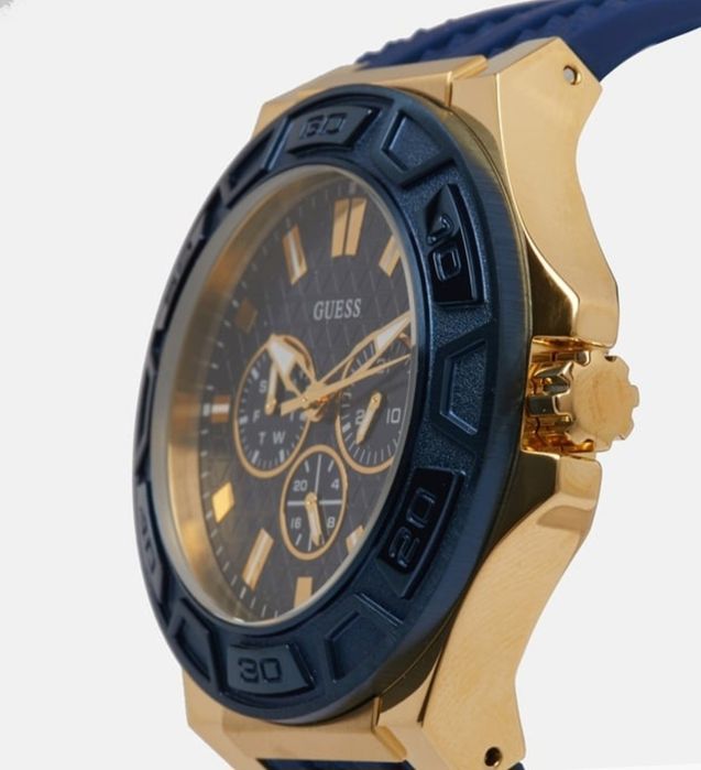 Оригинален, нов мъжки часовник Guess Chronograph