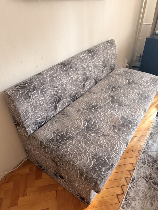 Диван/канапе с място за съхранение