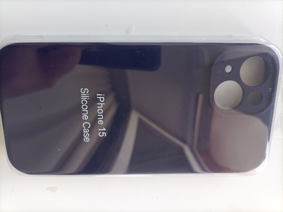 Чехол на Айфон 15