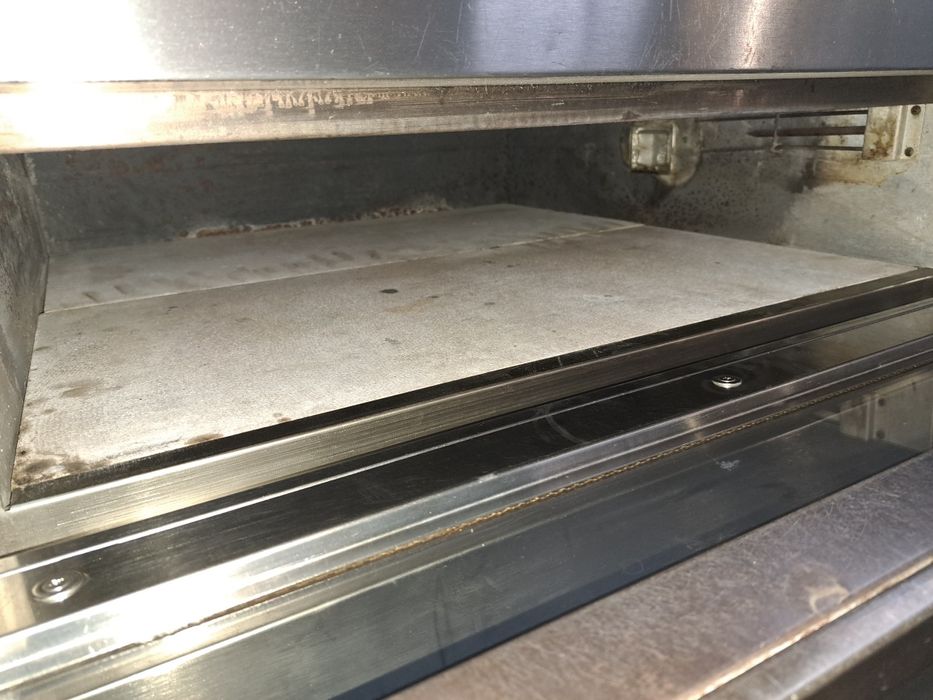 Пицарка/ фурна за пици CUPPONEE