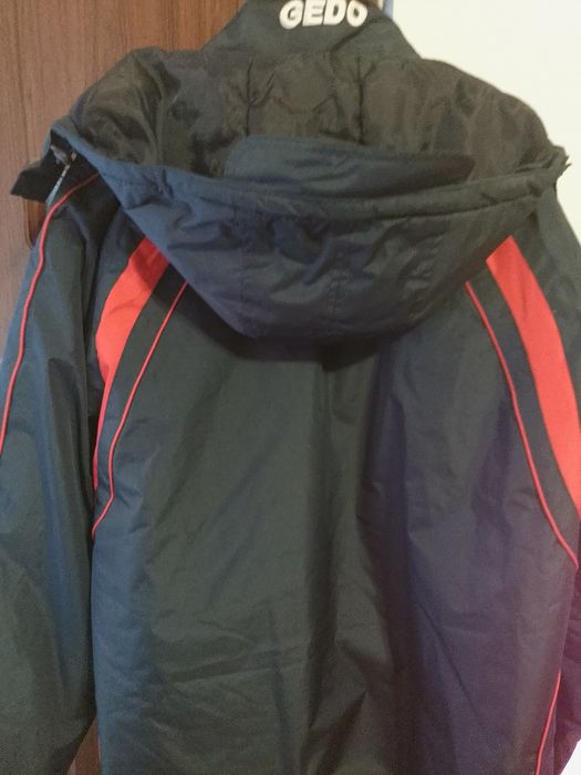 Geacă bărbătească impermeabila/matlasata/gluga Made in Spania