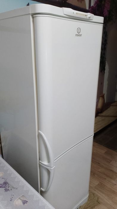 Продам холодильник