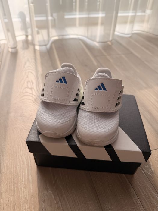 Детские кроссовки Adidas